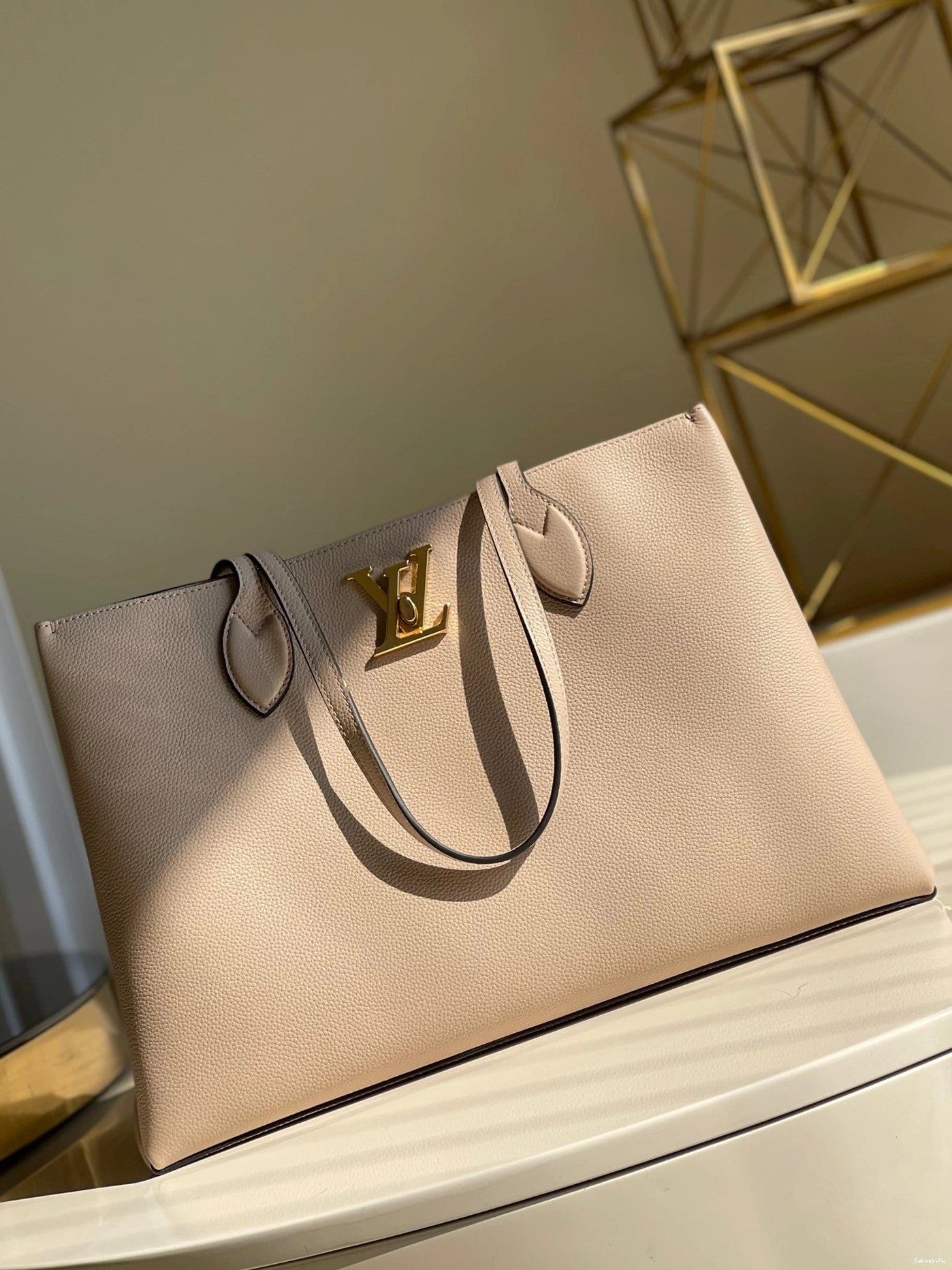 VUITTON SHOPPER LOCKME LOUIS 0112